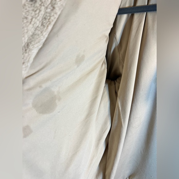 Teddy jacket by CiSono size Medium,
Cream Teddy jacket button up w front pockets - Picture 6 of 10